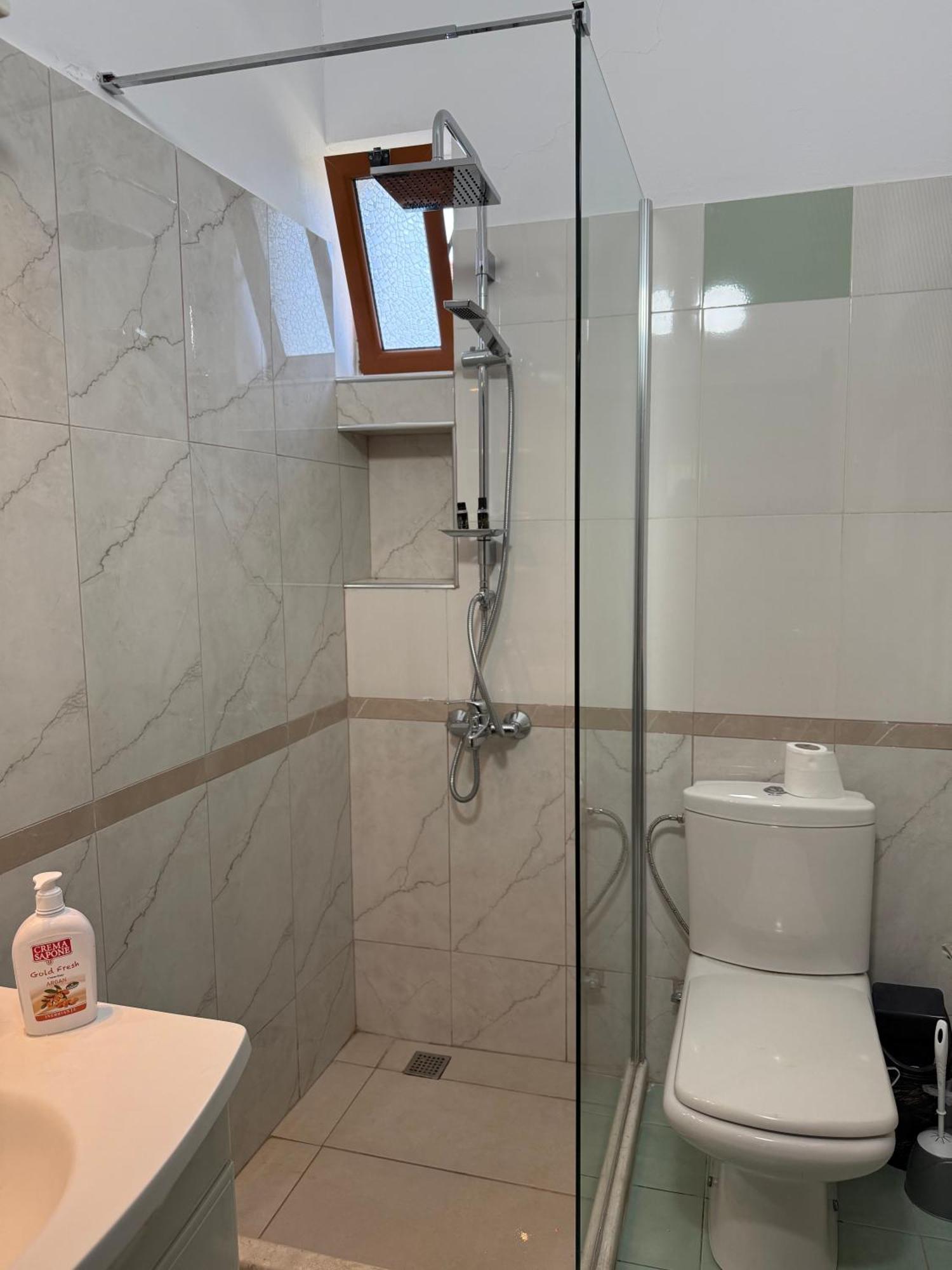 Anel'S Guesthouse Berat Kültér fotó